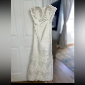 Ivory Strapless Sexy Mermaid Wedding Dress with Ornate Detail